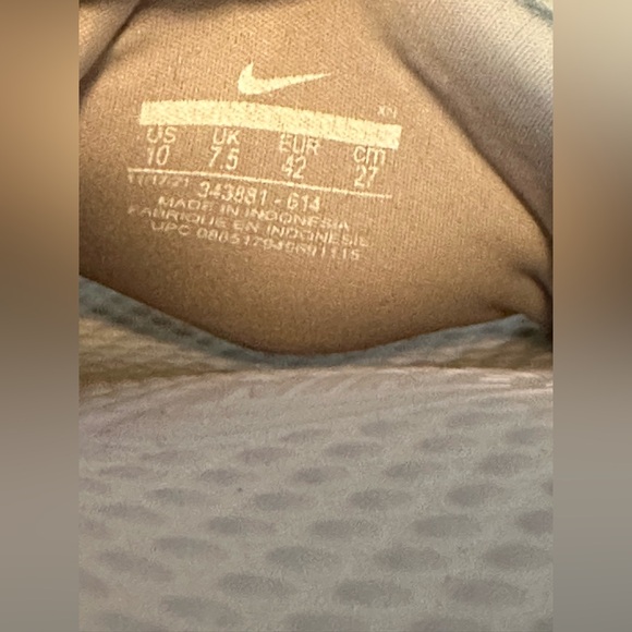 Women’s Nike Benassi Slide Sandals - Size 10 - Picture 9 of 9